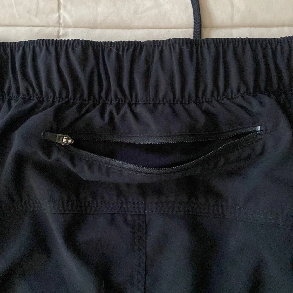 XL mens shorts- North Face - Picture 6 of 6